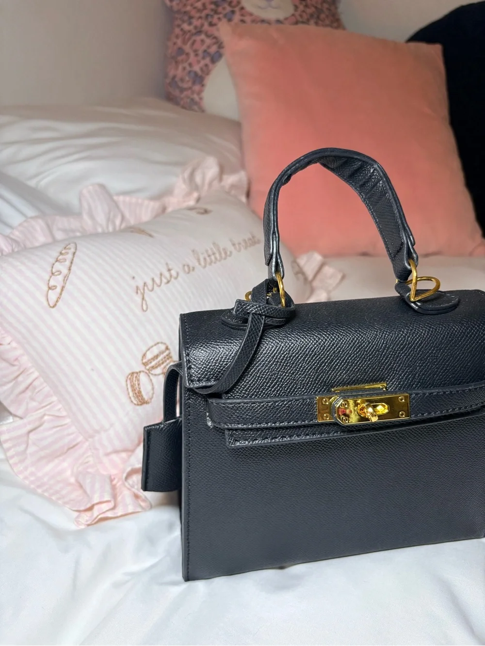 Black Purse